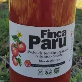 pulpa de Tomate Sin Piel y Sin Semillas con albahaca  y ajo - 1lt - Finca Paru